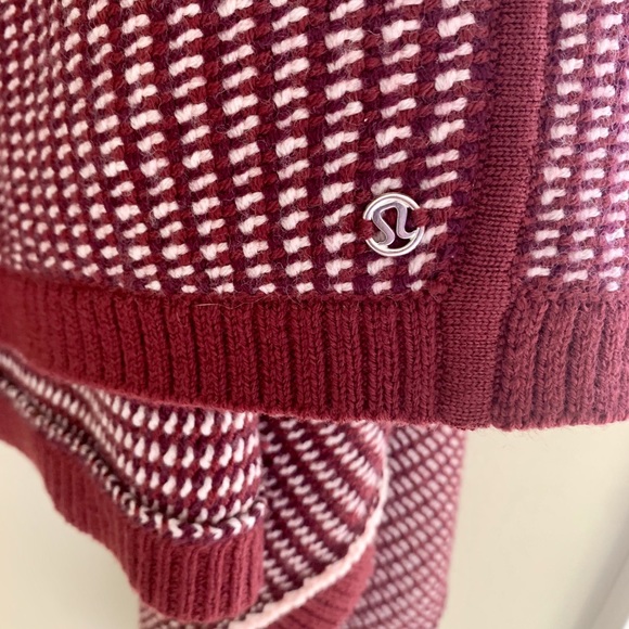 LULULEMON PONCHO 💫 - Picture 3 of 7